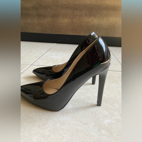 Black Stilettos - Picture 3 of 3